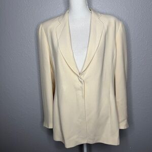 Giorgio Armani Ivory Cream Blazer with shoulder pads